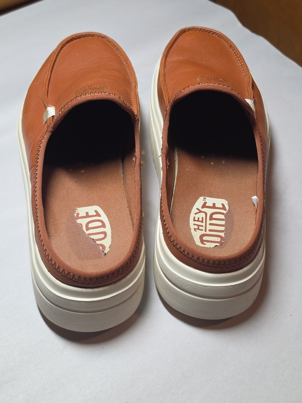 Hey Dude Men’s/Womens Slip-On Casual Shoe in Brown Sz 8